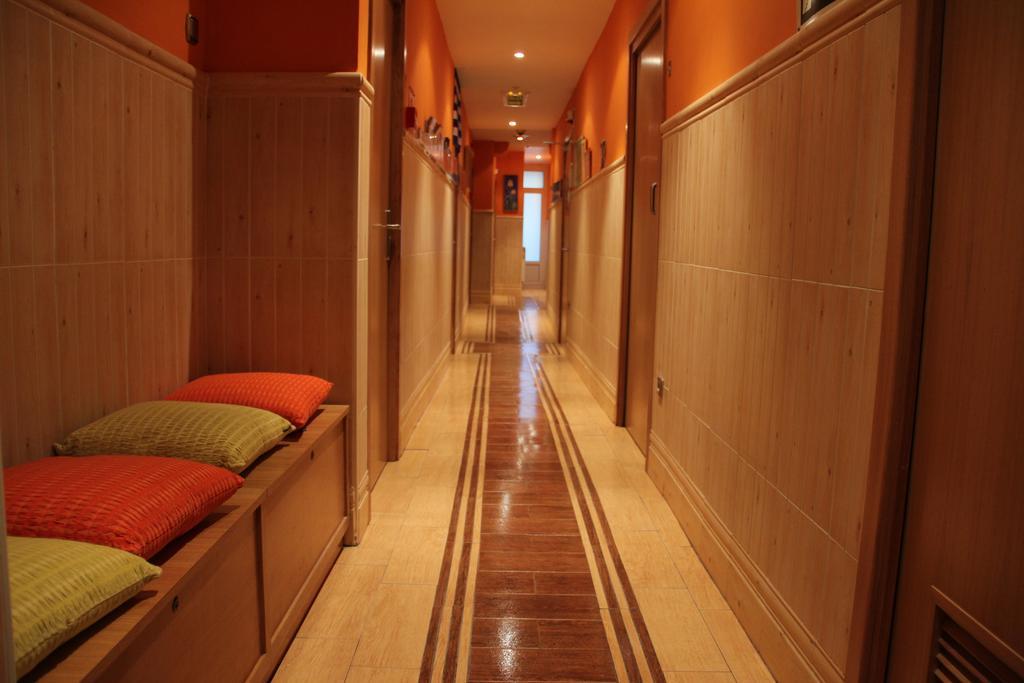 Pension Izar Bat San Sebastián Zimmer foto