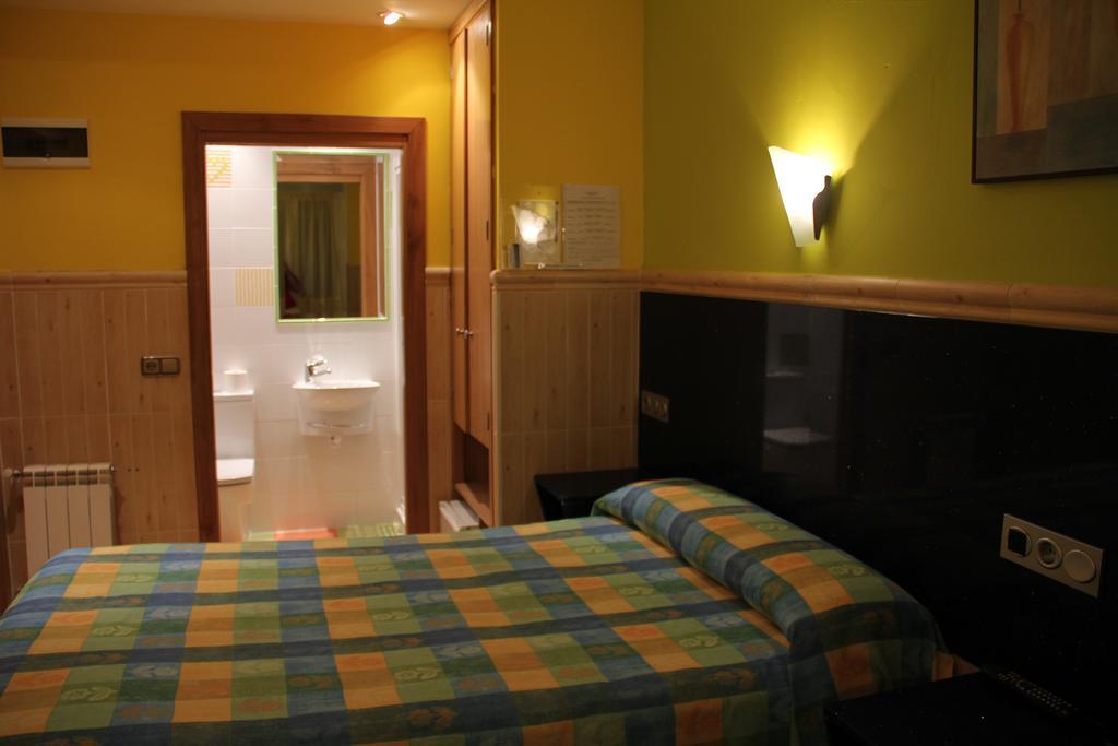 Pension Izar Bat San Sebastián Exterior foto